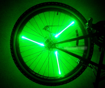 Установка велоподсветки 3 трубки на одно колесо